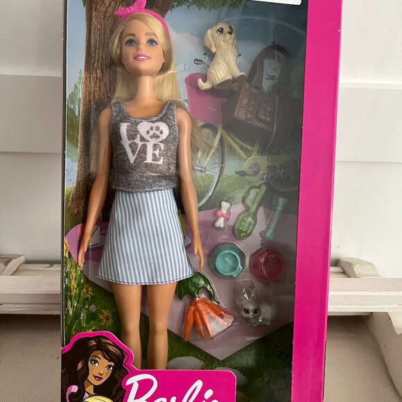 BNWT Barbie Doll & Pets Picnic Play Set (3+) - Picture 2 of 5